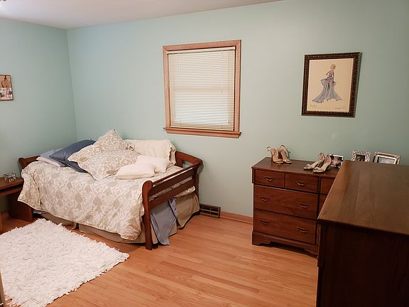 4th image of 3518 41st Ave