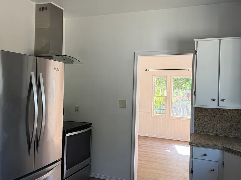 801 S 10th Ave — Photo 6