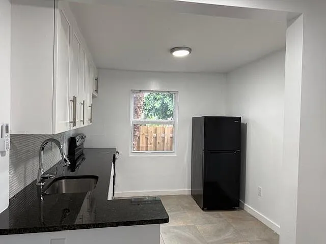 Building Photo - 919 2nd St #4