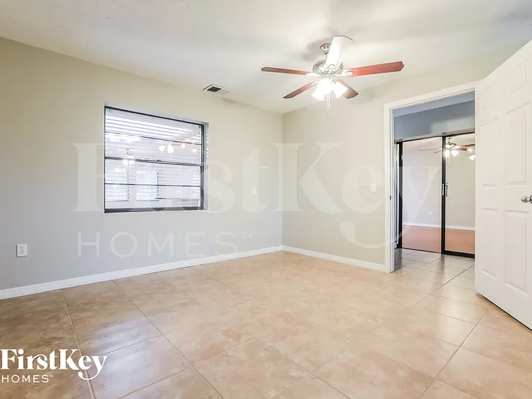 8340 Brandeis Cir W — Photo 15