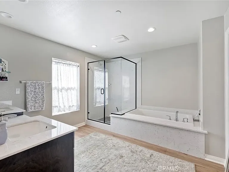 32296 Wild West Ct — Photo 18
