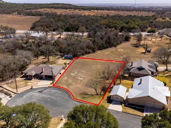 2009 Woodway Ct, Fredericksburg, TX 78624