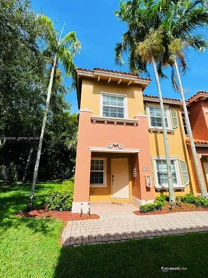 3 bed, 2.0 bath, 1528 sqft, $2,900 — Photo 1