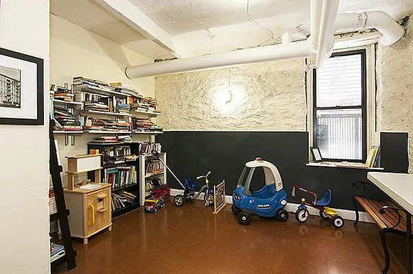 Sold by Maz Group NY | media 22