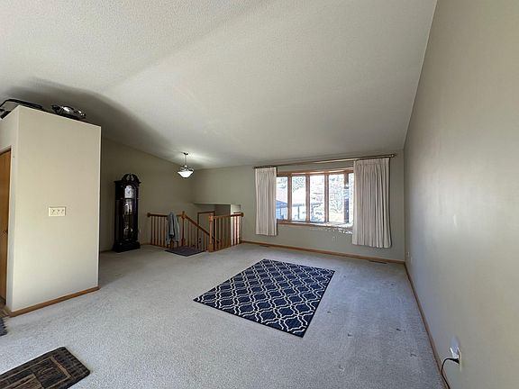 5th image of 4212 Valley Dr NW