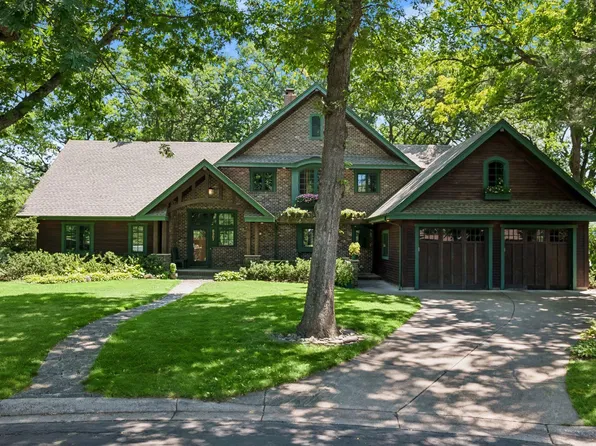 8307 Oakmere Rd, Bloomington, MN 55438