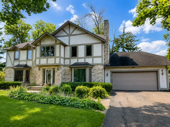 4505 Upland Ln N, Plymouth, MN 55446