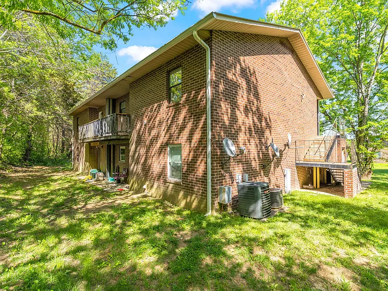 111 Raintree Ln #D — Photo 14