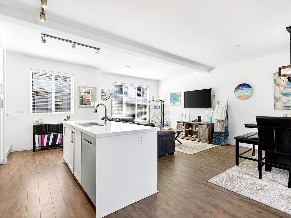 1st image of 11272 240th St #7