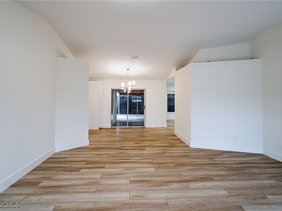 4th image of 4100 29th Pl SW