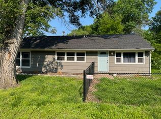 2725 SW Gage Blvd, Topeka, KS 66614