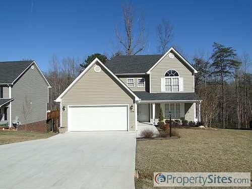3rd image of 104 Delaney Dr