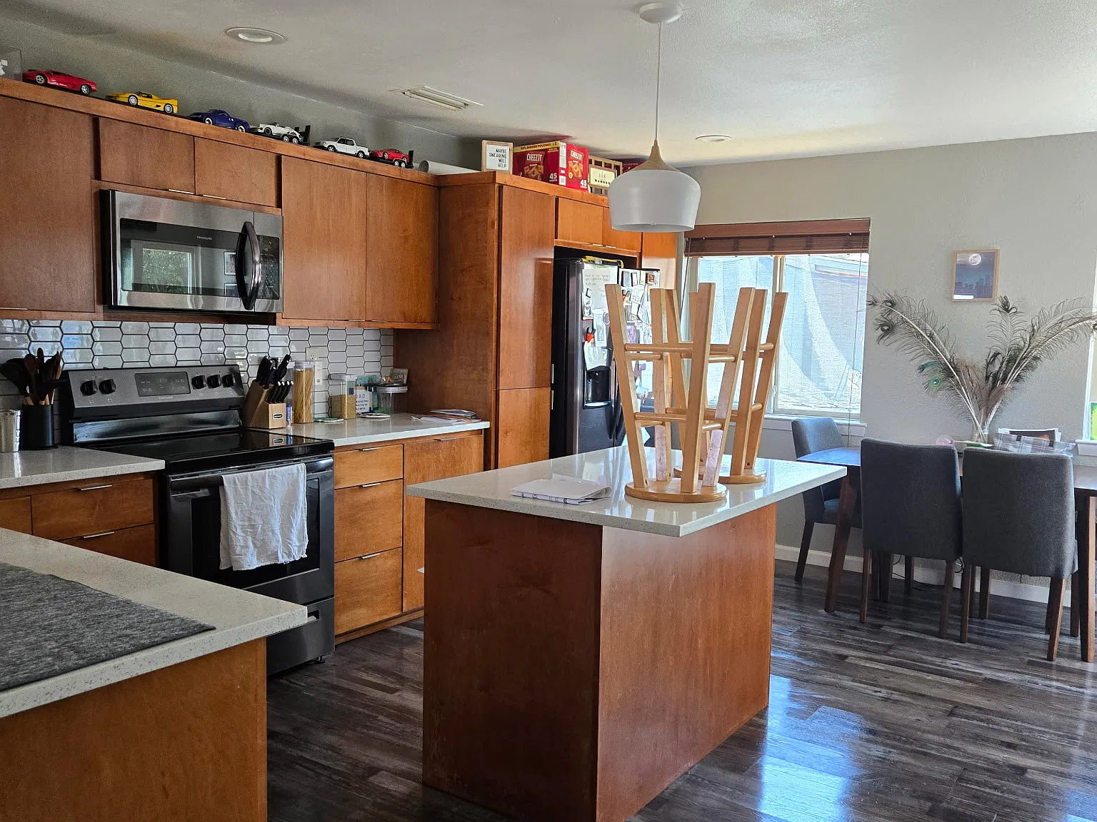 3 bed, 1346 sqft, $2,500 — Photo 2