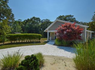 746 Carriage Shop Rd, East Falmouth, MA 02536