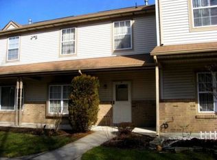 4 Sassafras Ct, North Brunswick, NJ 08902
