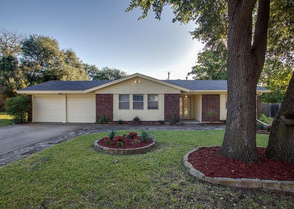 1st image of 3817 Palomino Dr