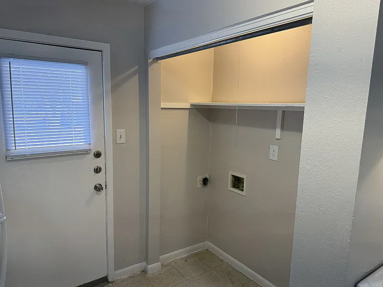 1025 Sutton Dr #101 — Photo 7