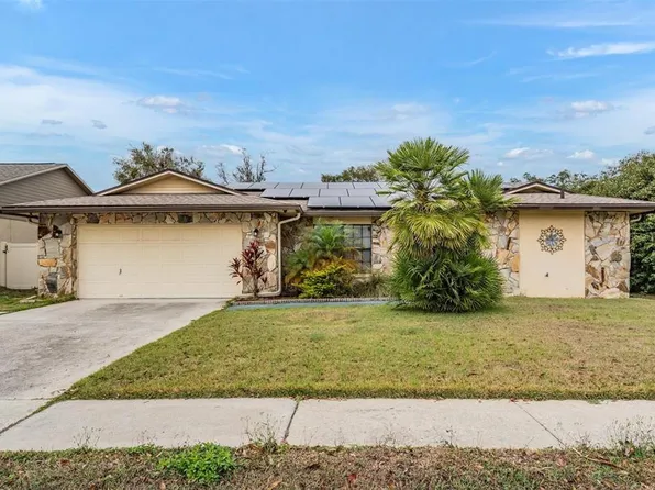 868 Timber Pond Dr, Brandon, FL 33510