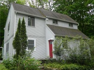 100 Lakeview Ter, Sandy Hook, CT 06482