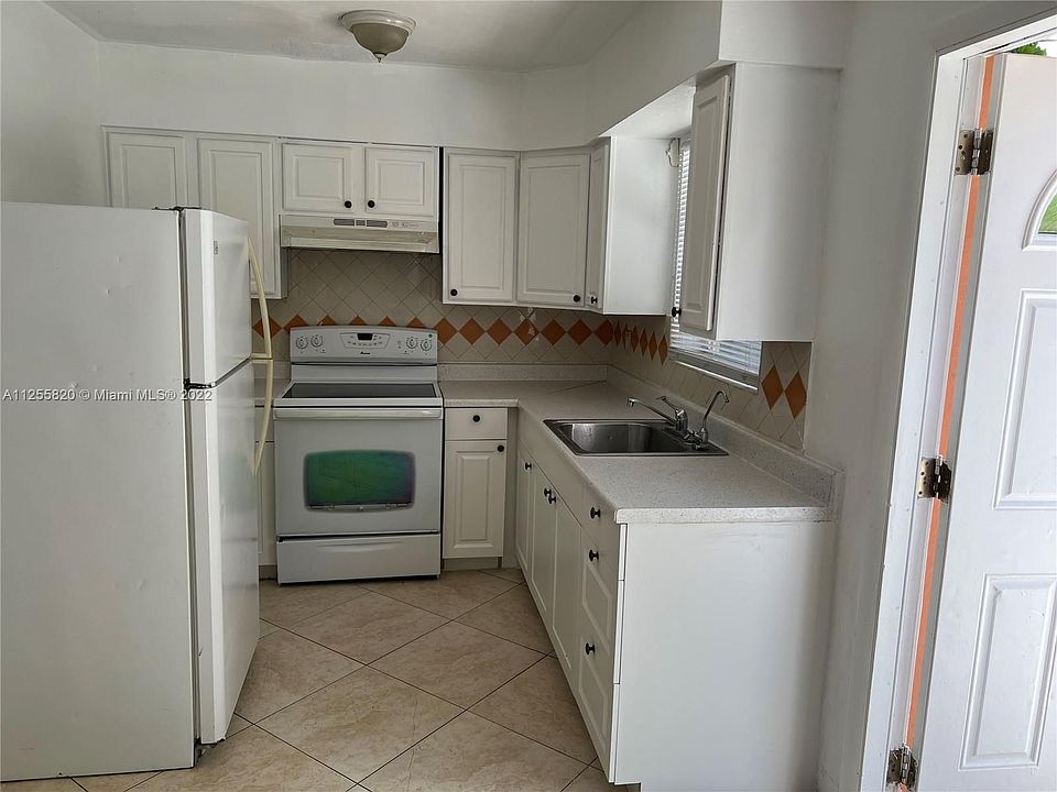 1st image of 1121 NW 6th Ave #1121