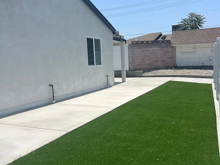 3523 Strong St — Photo 17