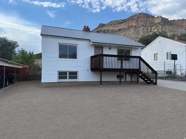 531 Edgehill Dr, East Carbon, UT 84520