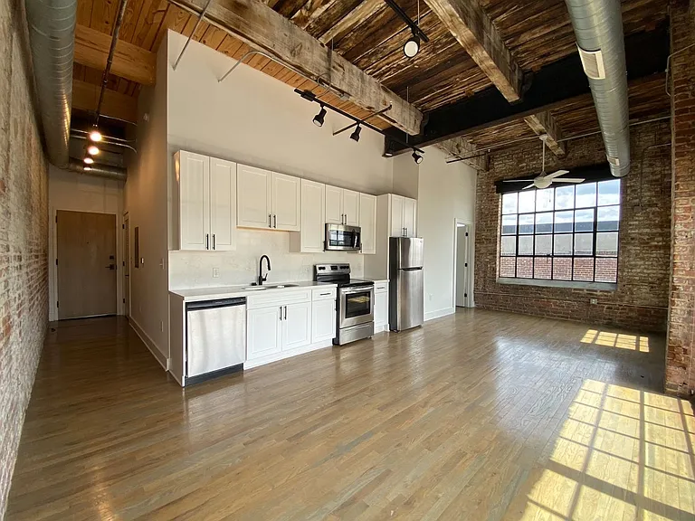 Lofts At Abrams Fixtures — Photo 46