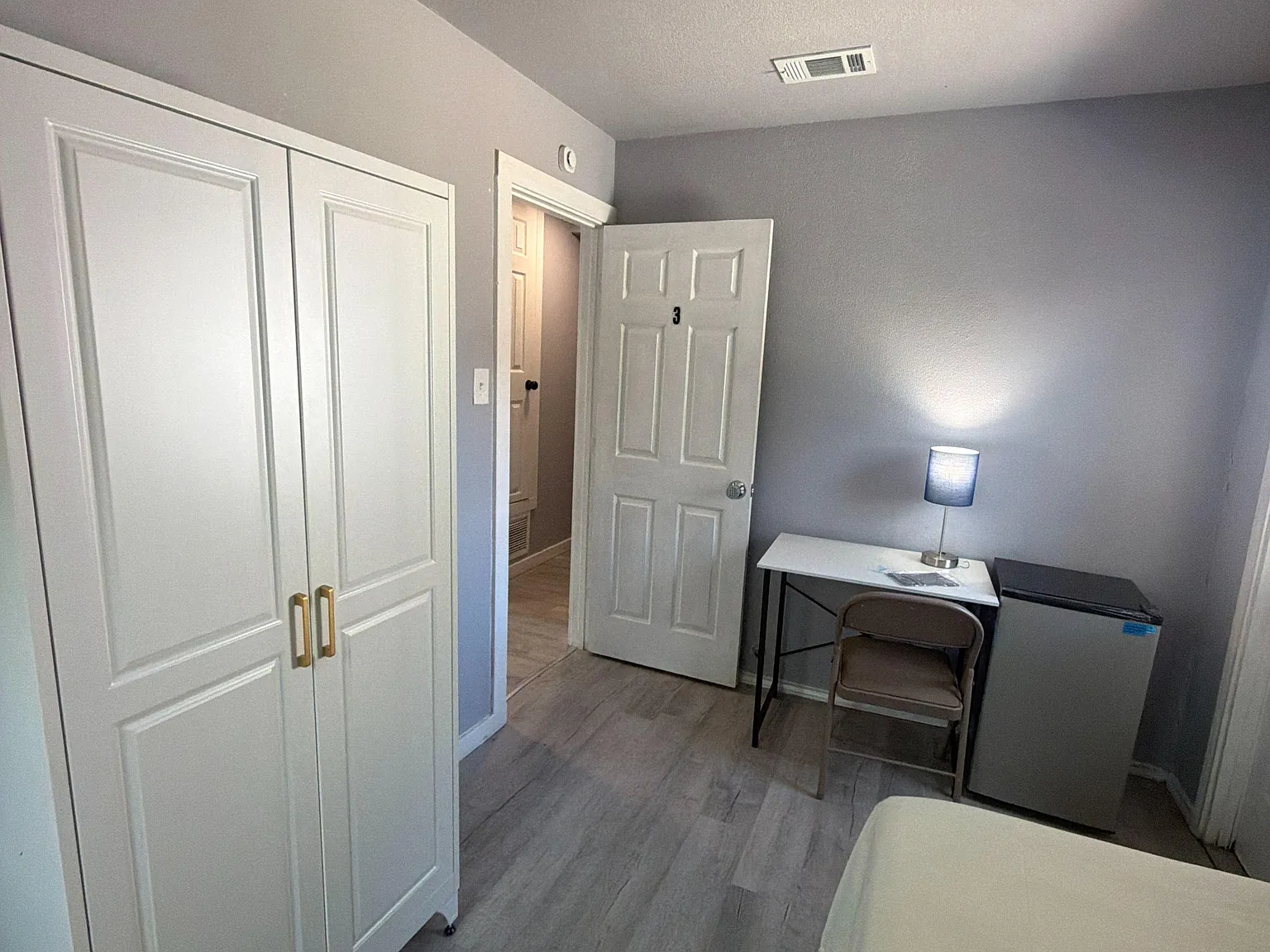 4 bed, 3.0 bath, 1260 sqft, $680 — Photo 2