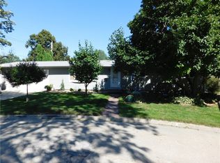 1420 9th Ave, Grinnell, IA 50112