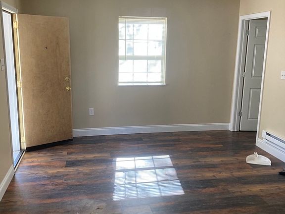 4th image of 652 E Brock Ave Unit B