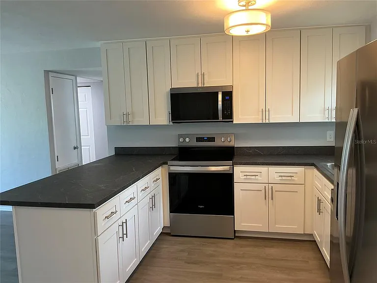 10888 Temple Ave — Photo 4