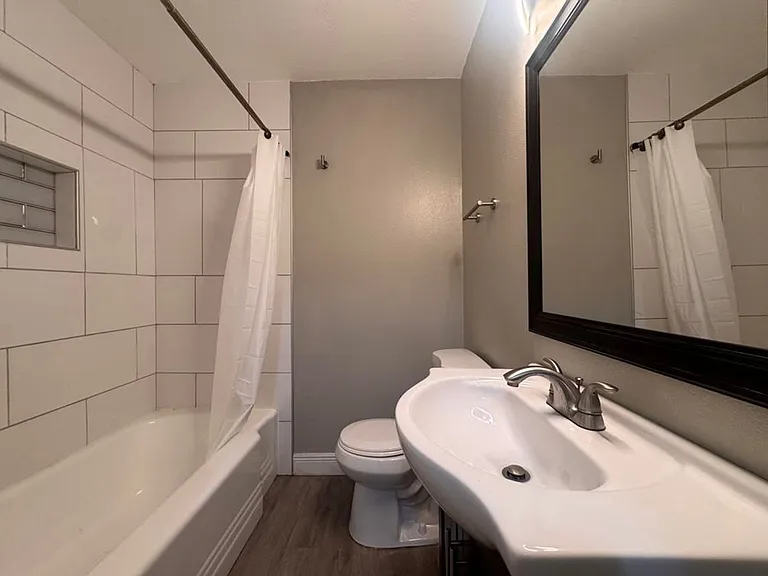 603 Ridge Blvd — Photo 16