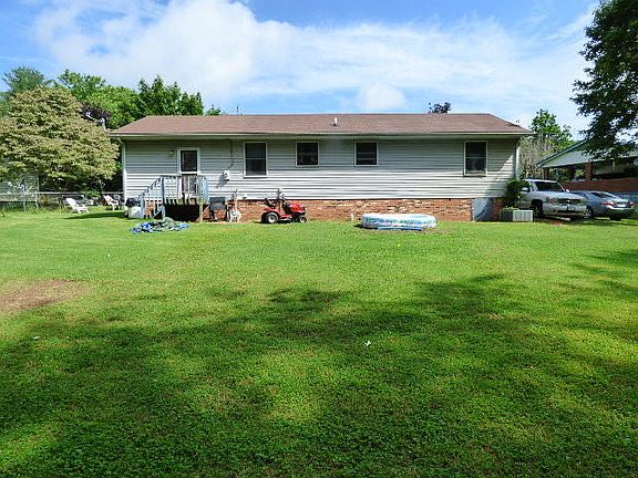 4th image of 55 Windy Ln