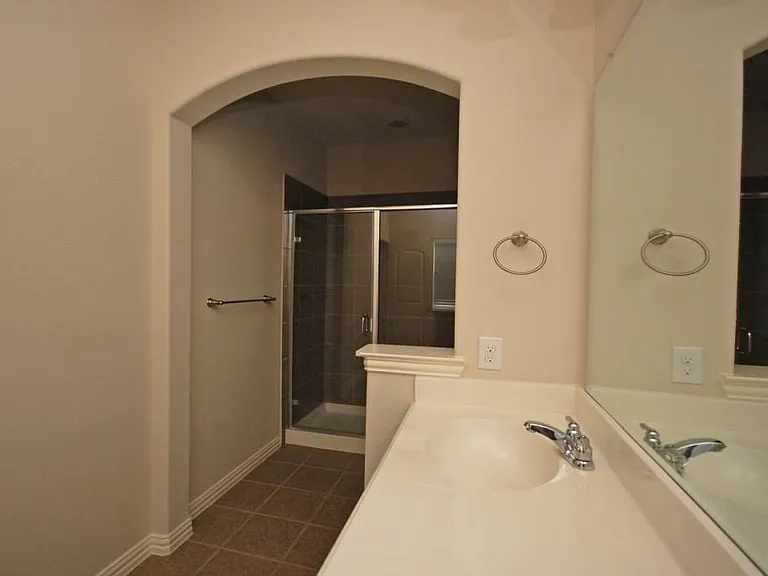 6604 Rutherford Rd — Photo 4