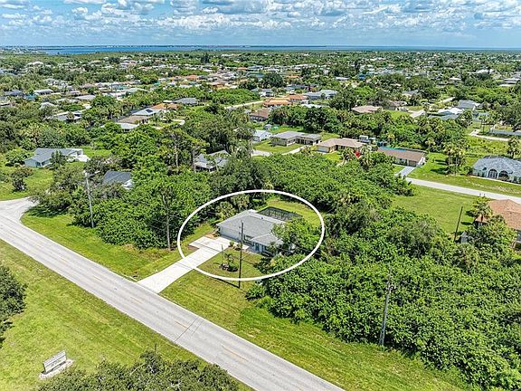 4th image of 18565 Edgewater Dr