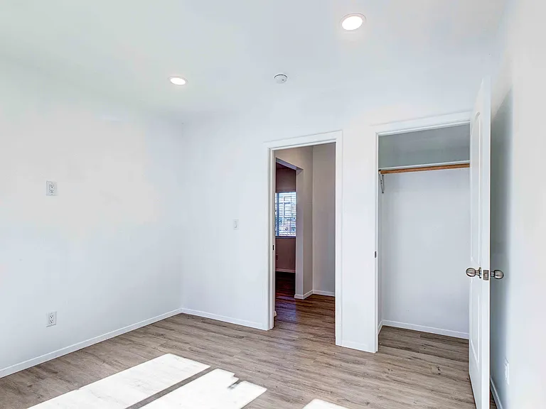 10108 Fernglen Ave #1 — Photo 9