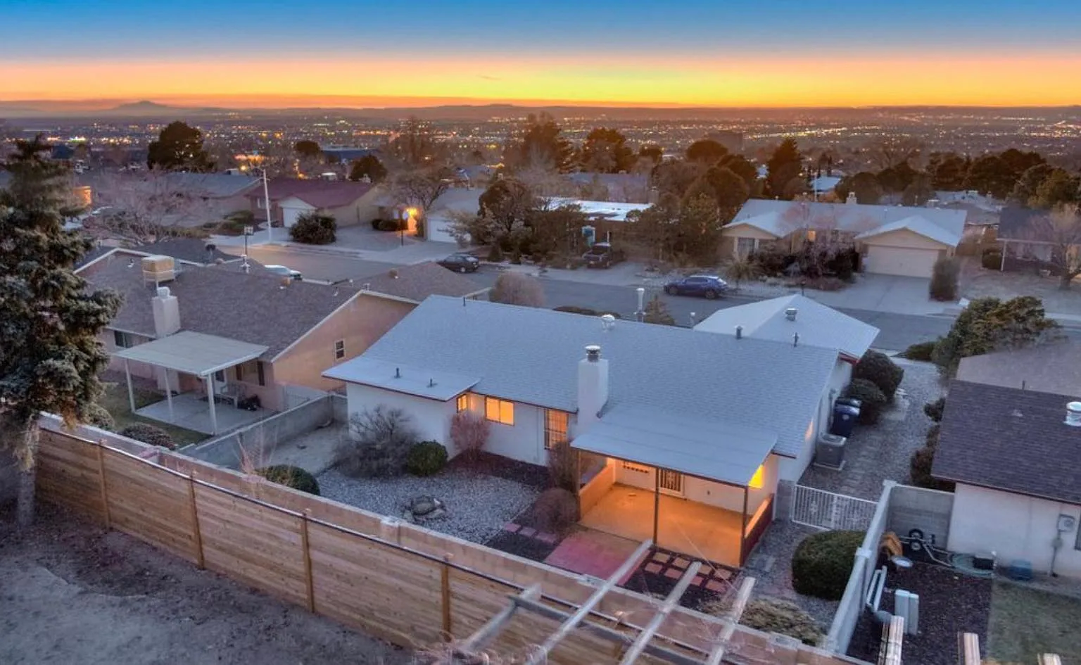 Hogle Rd NE, Albuquerque — Photo 1