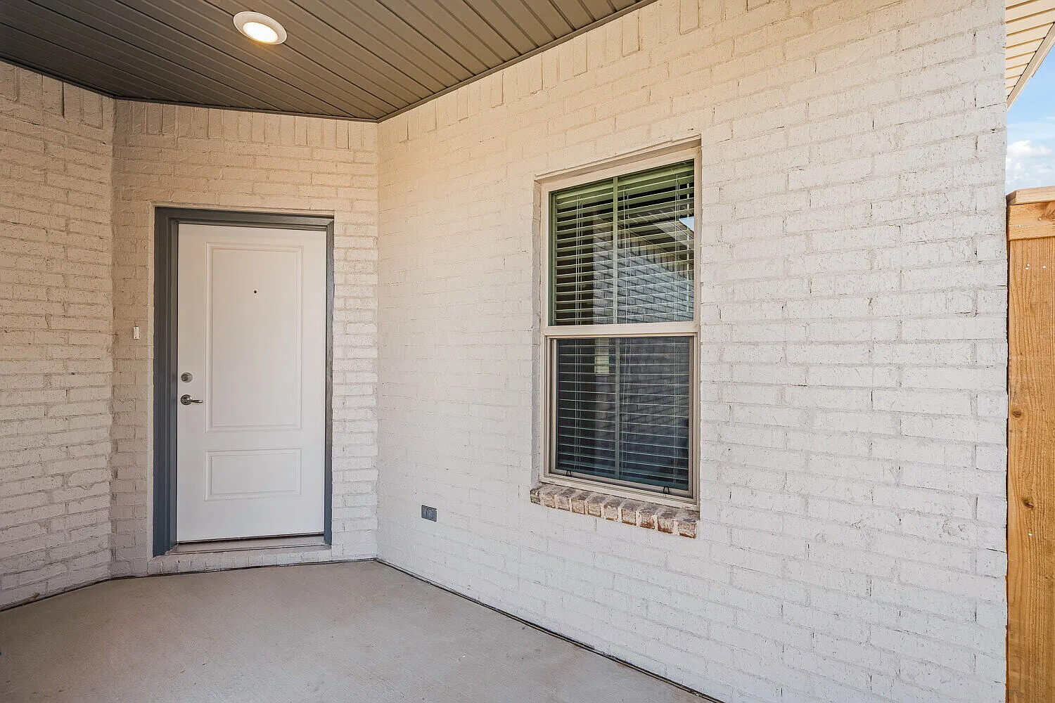 2 bed, 2.0 bath, 1191 sqft, $1,450 — Photo 4