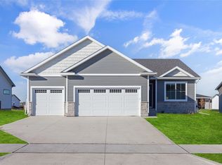 575 NW Compass Ave, Waukee, IA 50263