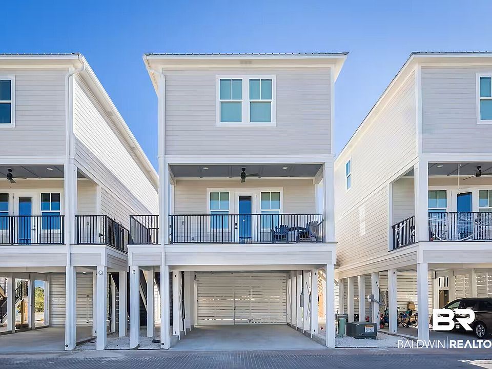 1st image of 951 W Lagoon Ave #R