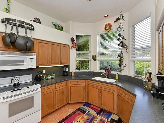 3rd image of 5436 Avenida Del Mare