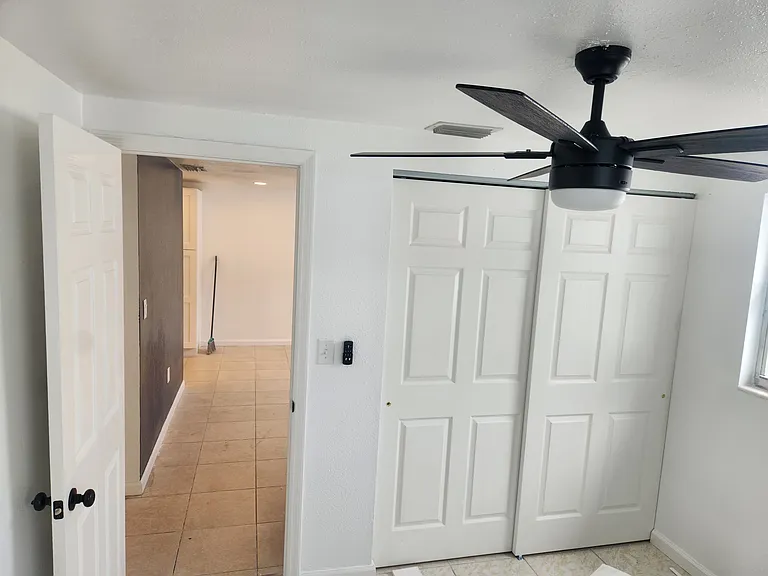 1105 S Prospect Ave #B — Photo 6