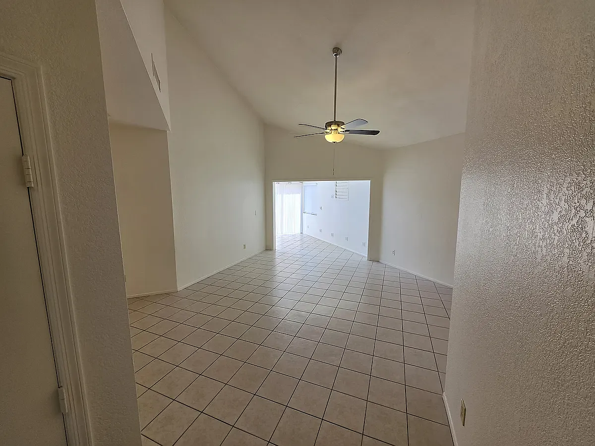 2 bed, 1281 sqft, $1,795 — Photo 3