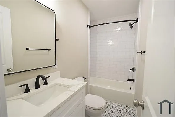 518 Greenwich St — Photo 13