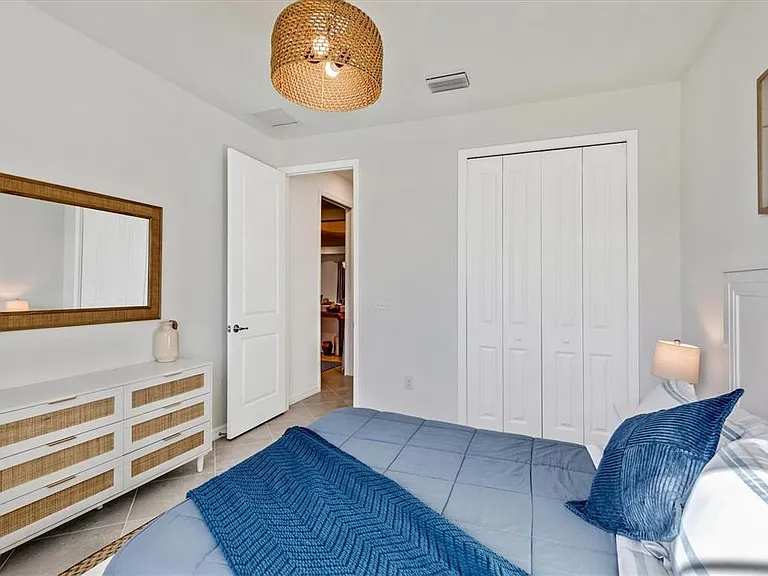 17617 Santorini Ct — Photo 36