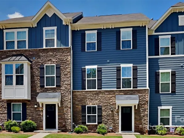 1180 Ashbury St, Charlotte, NC 28216