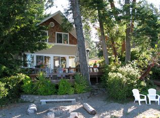 20 E Shore Ct, Grapeview, WA 98546