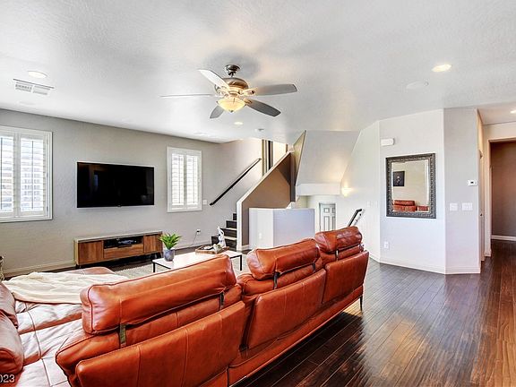 5th image of 10595 Acacia Park Pl