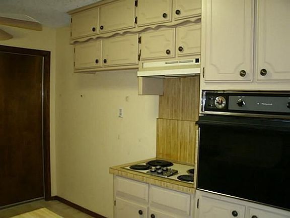 5th image of 2413 Alan Ct