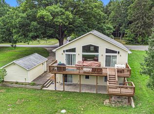 22486 Waubascon Rd, Battle Creek, MI 49017